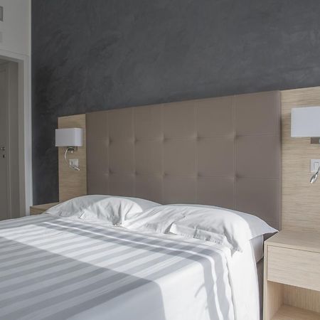 Rooms A Due Passi Dal Mare Porto Recanati Exterior foto